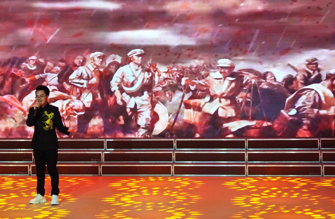 男声独唱《红歌联唱》 演唱：王晨曦
